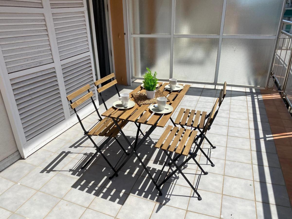 Apartamentos Ar Isern Blanes Exteriör bild